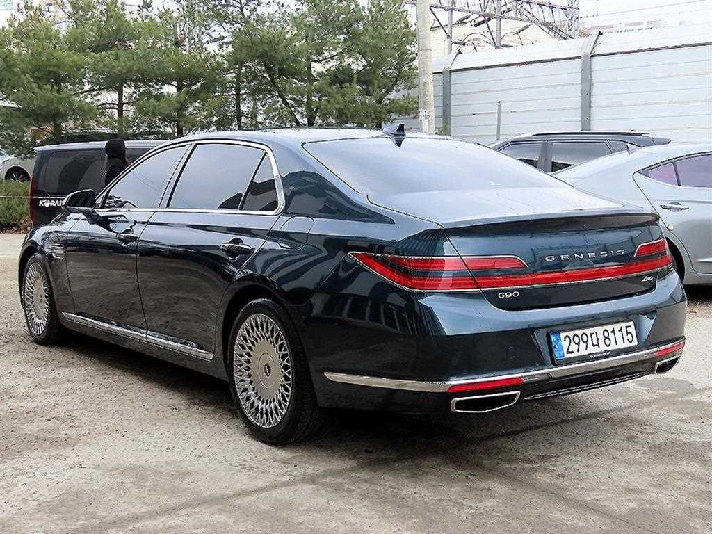 Genesis G90 - Vista 3