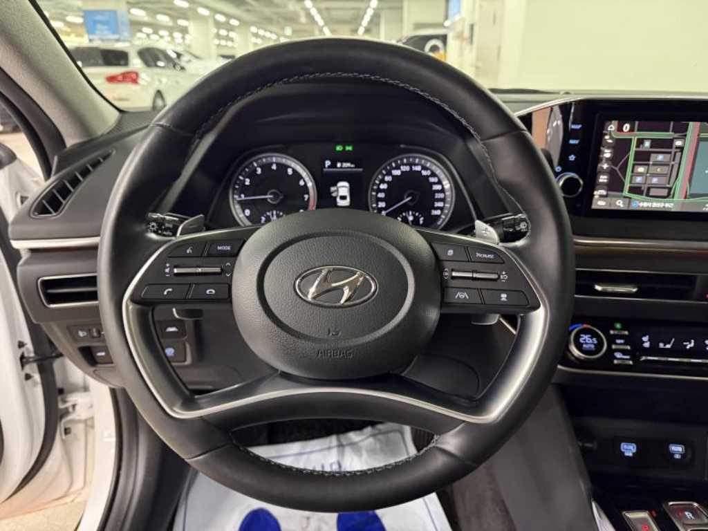 HYUNDAI Sonata - Vista 10