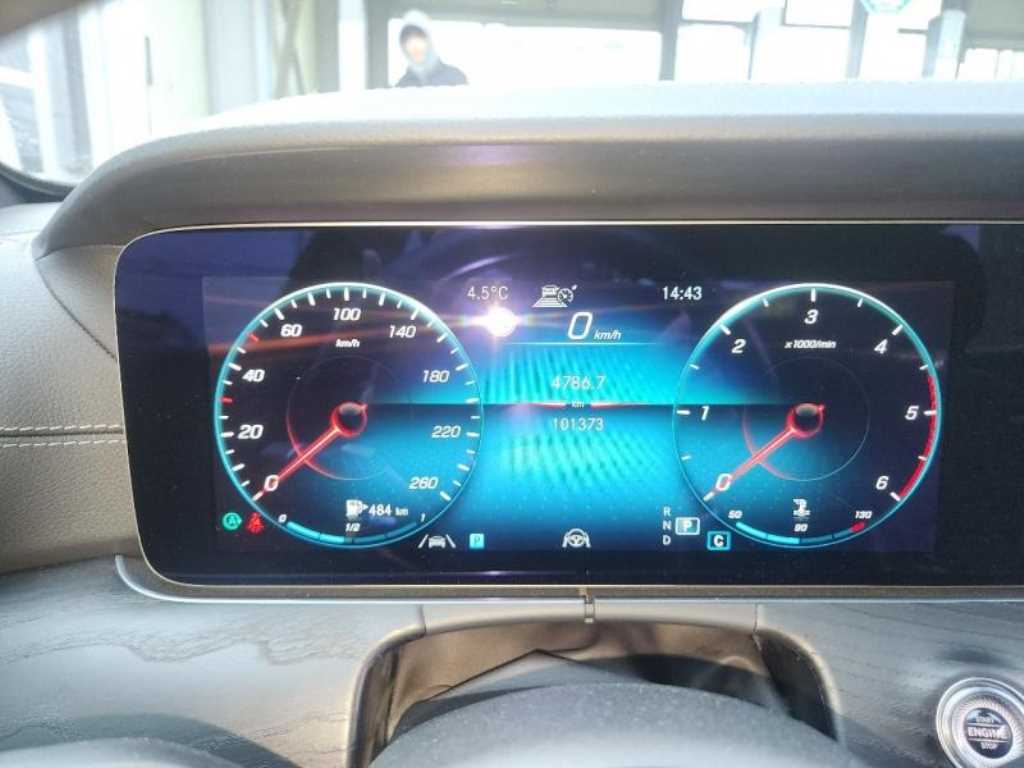 Mercedes Benz E class - Vista 5