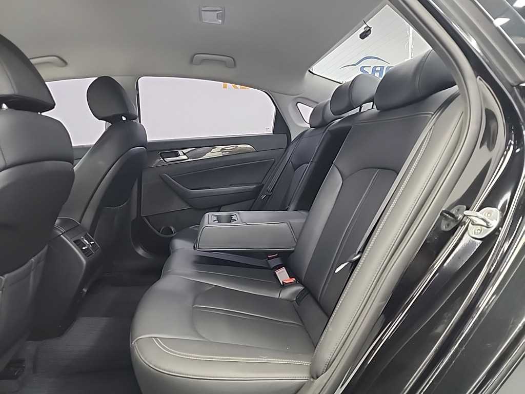 HYUNDAI Sonata - Vista 12