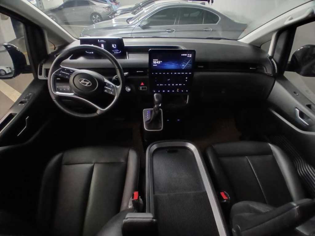 HYUNDAI Staria - Vista 6