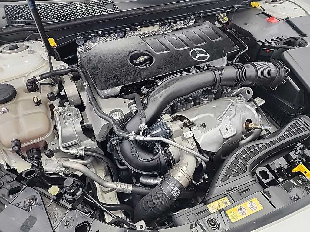 Mercedes Benz CLA Class - Vista 5