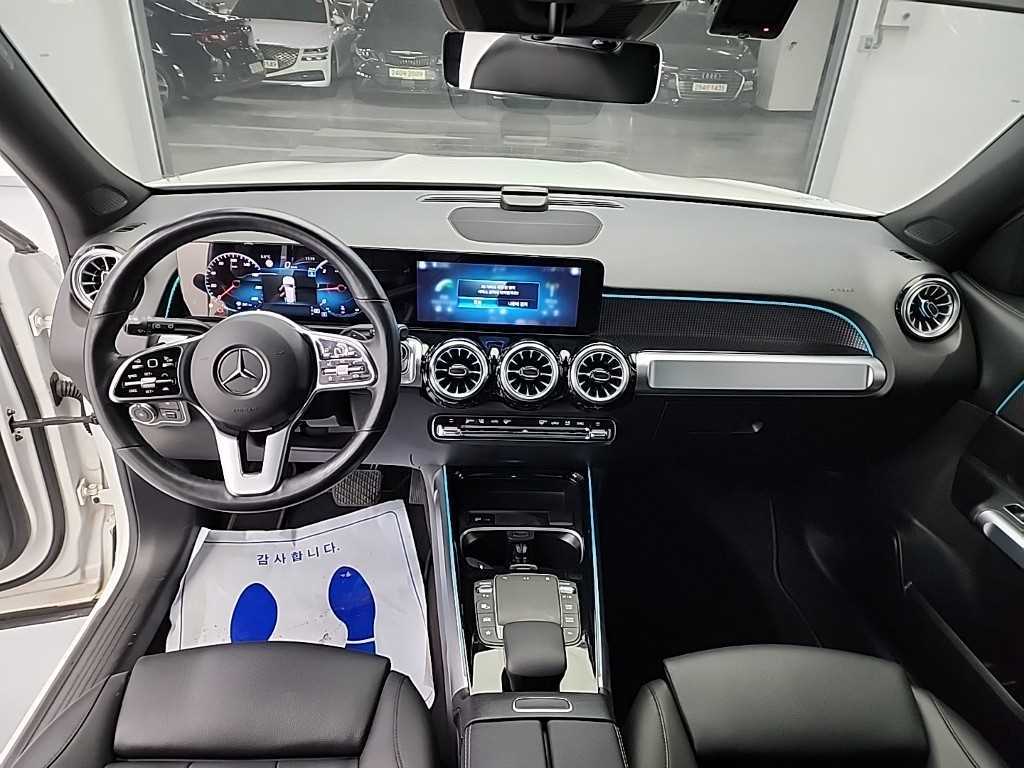 Mercedes Benz GLB Class - Vista 7