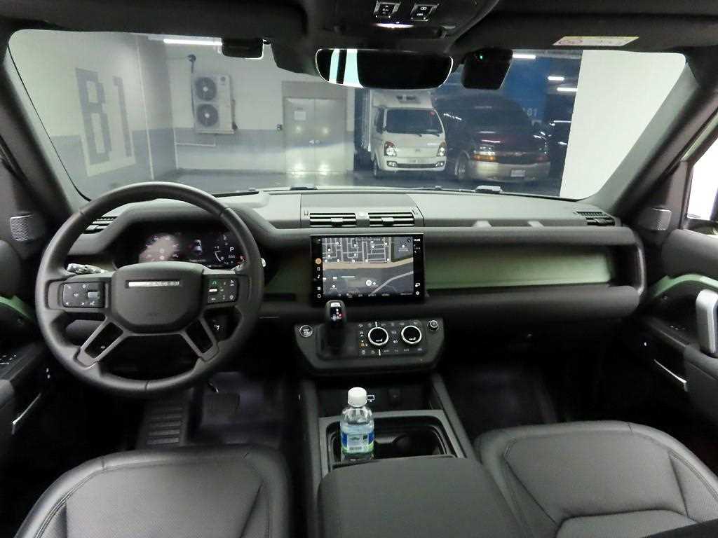 Land Rover Defender - Vista 6