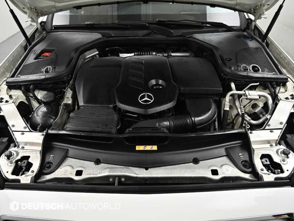 Mercedes Benz E class - Vista 6