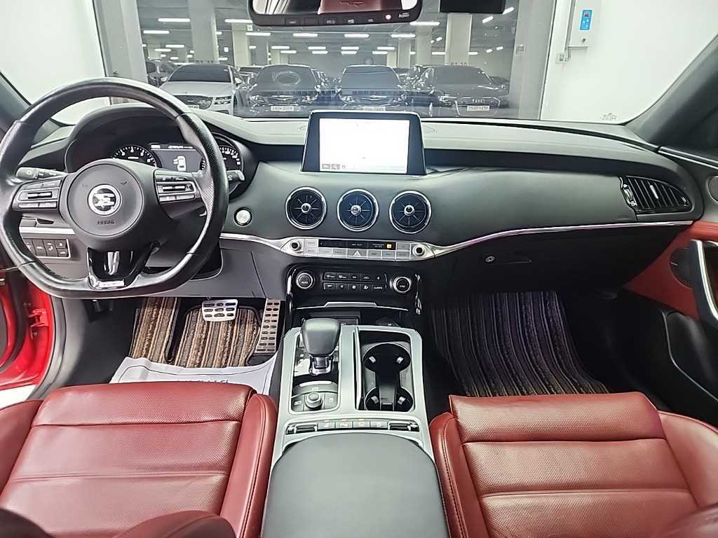 KIA Stinger - Vista 7