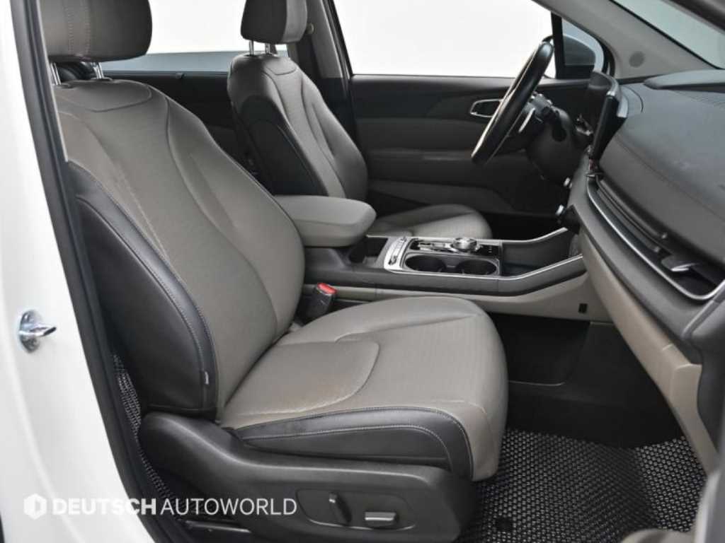 KIA Carnival - Vista 10