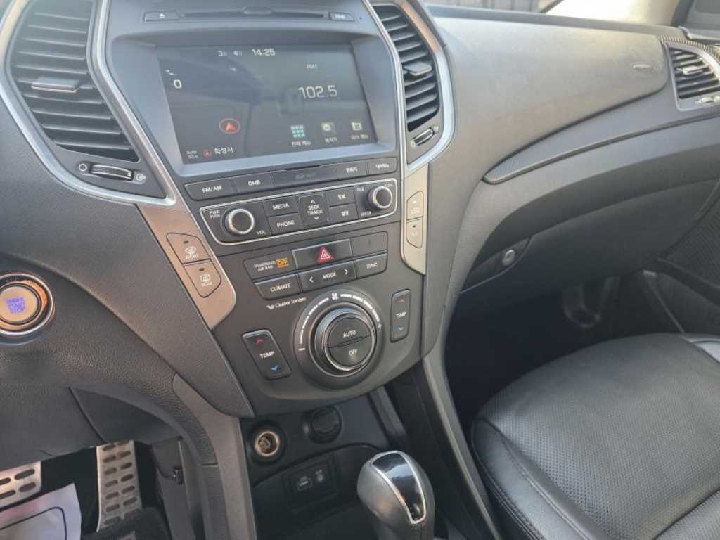 HYUNDAI Santa Fe 2017 Blanco - Importación desde Corea - HF Imports Iquique - Foto 18