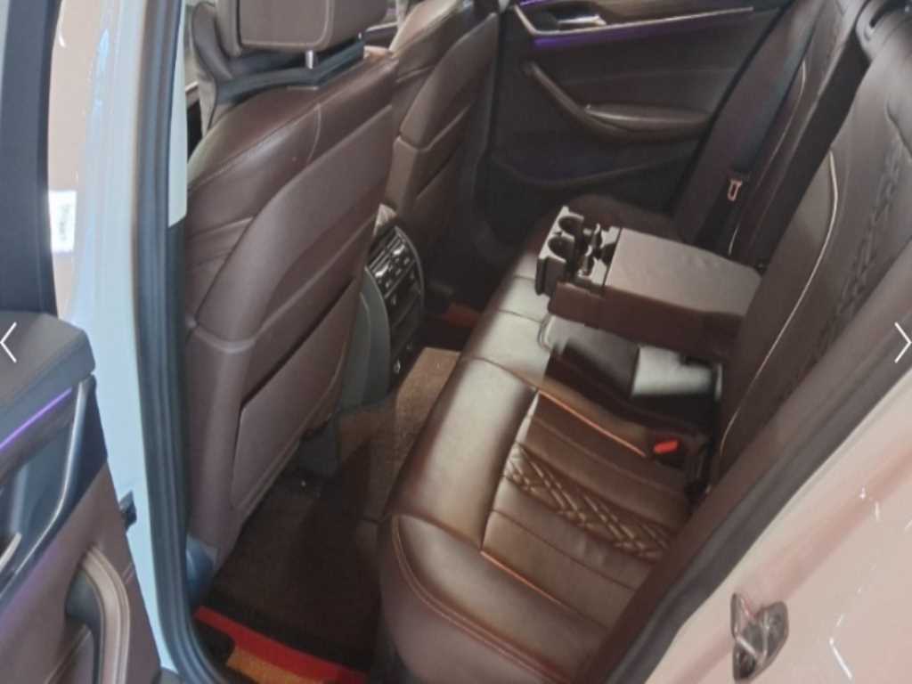 BMW 5 Series - Vista 4