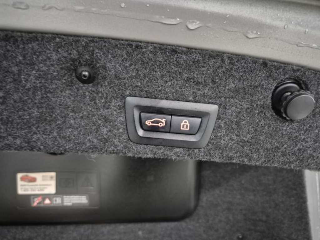 HYUNDAI Genesis - Vista 6