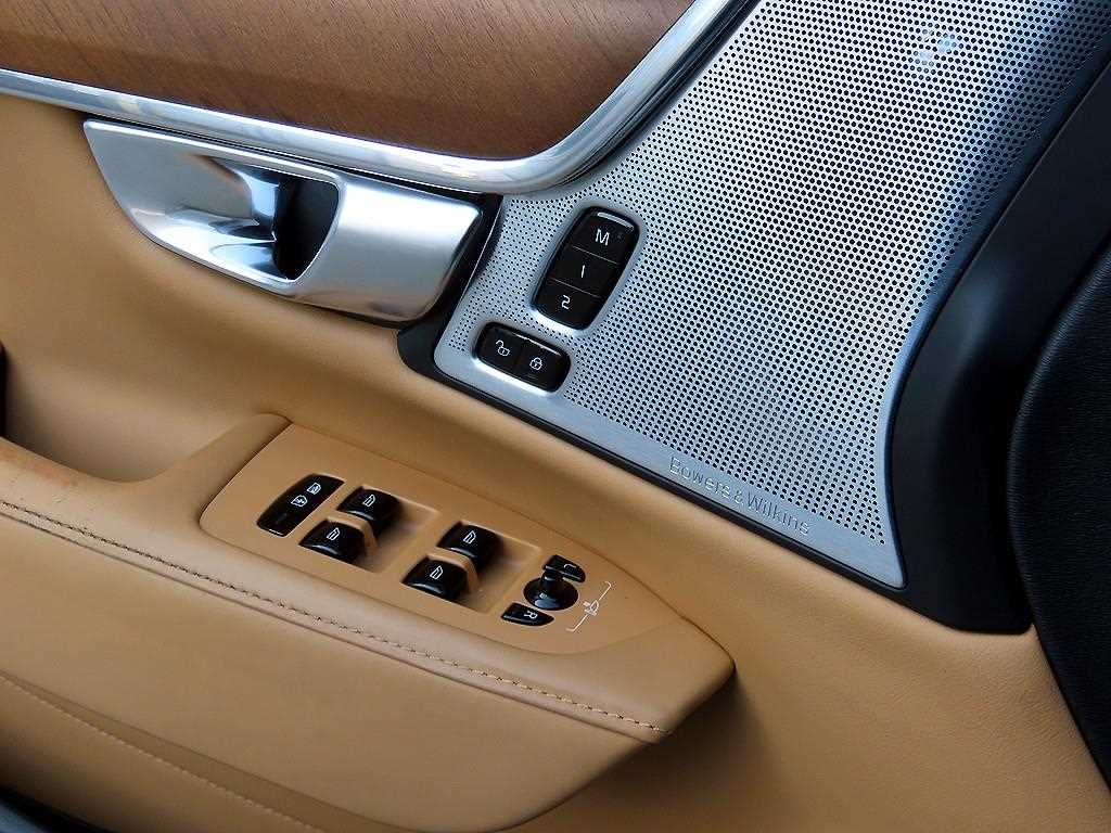 Volvo S90 - Vista 12