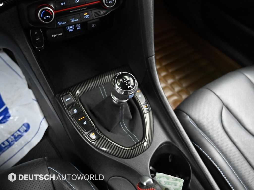 HYUNDAI Veloster - Vista 9