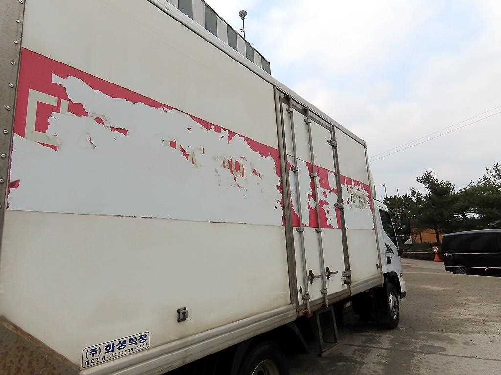 medium and large cargo truck - Vista 5