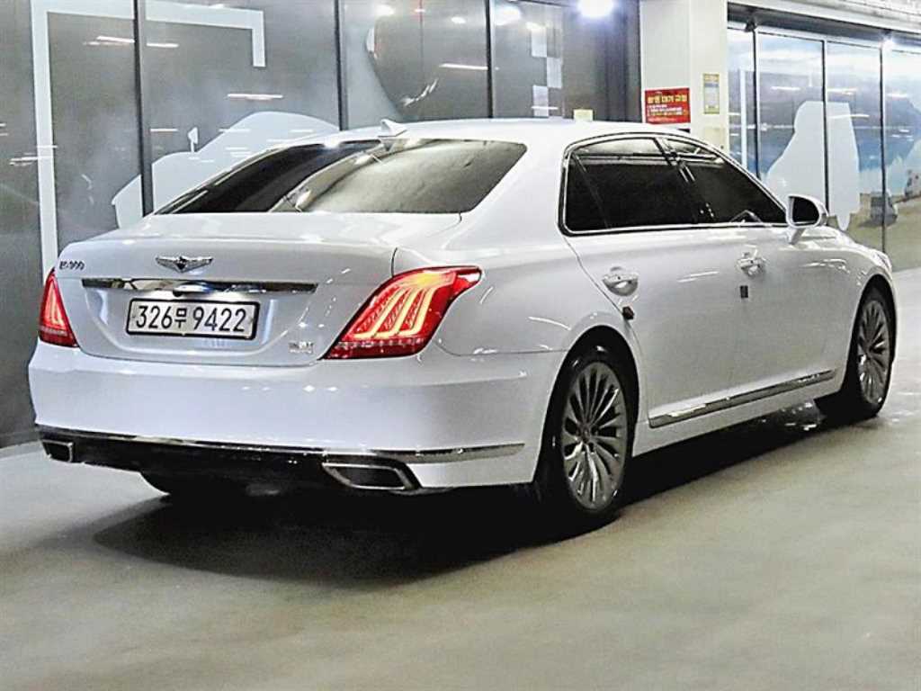 Genesis EQ900 - Vista 4