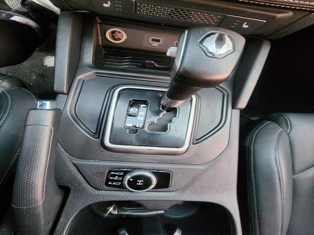 Ssangyong Rexton - Vista 12