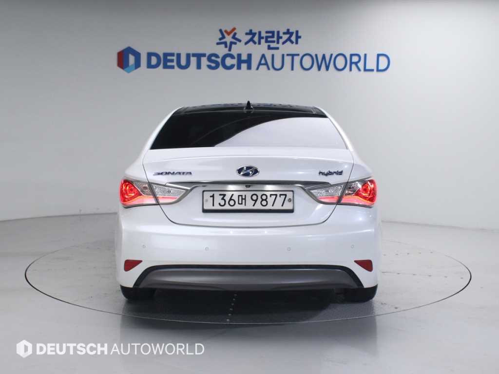 HYUNDAI Sonata - Vista 4