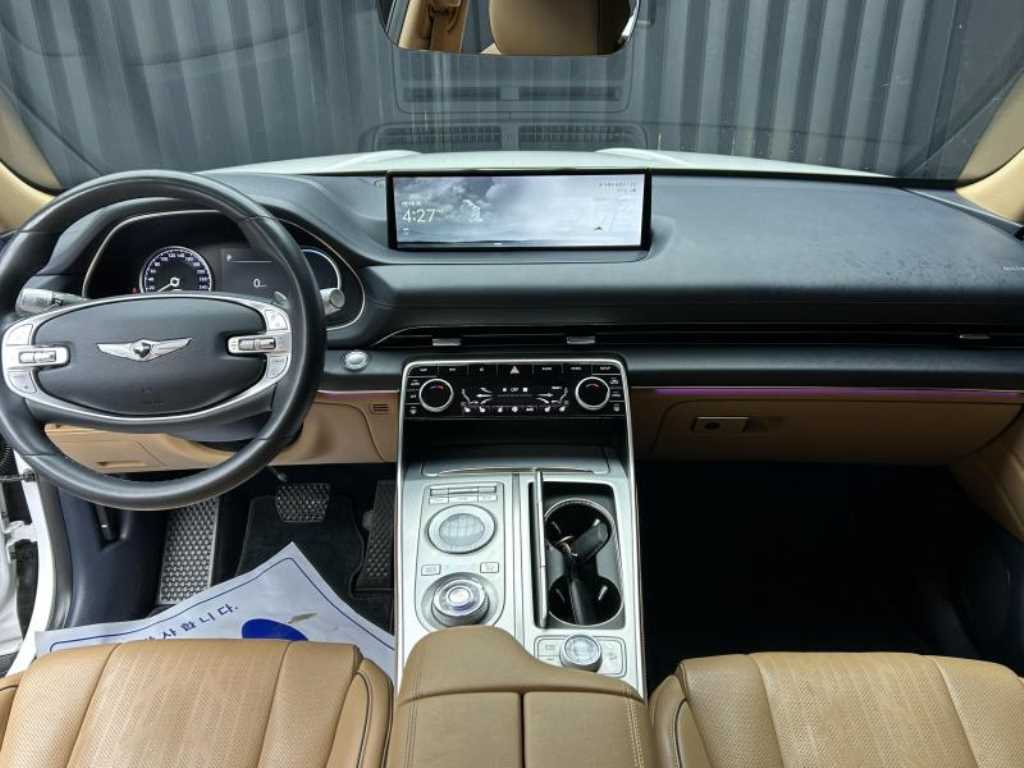 Genesis GV80 - Vista 9