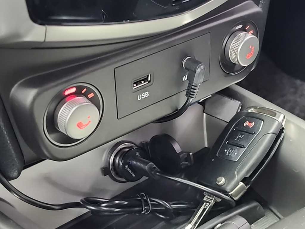 Ssangyong Tivoli 2016 Blanco - Importación desde Corea - HF Imports Iquique - Foto 15