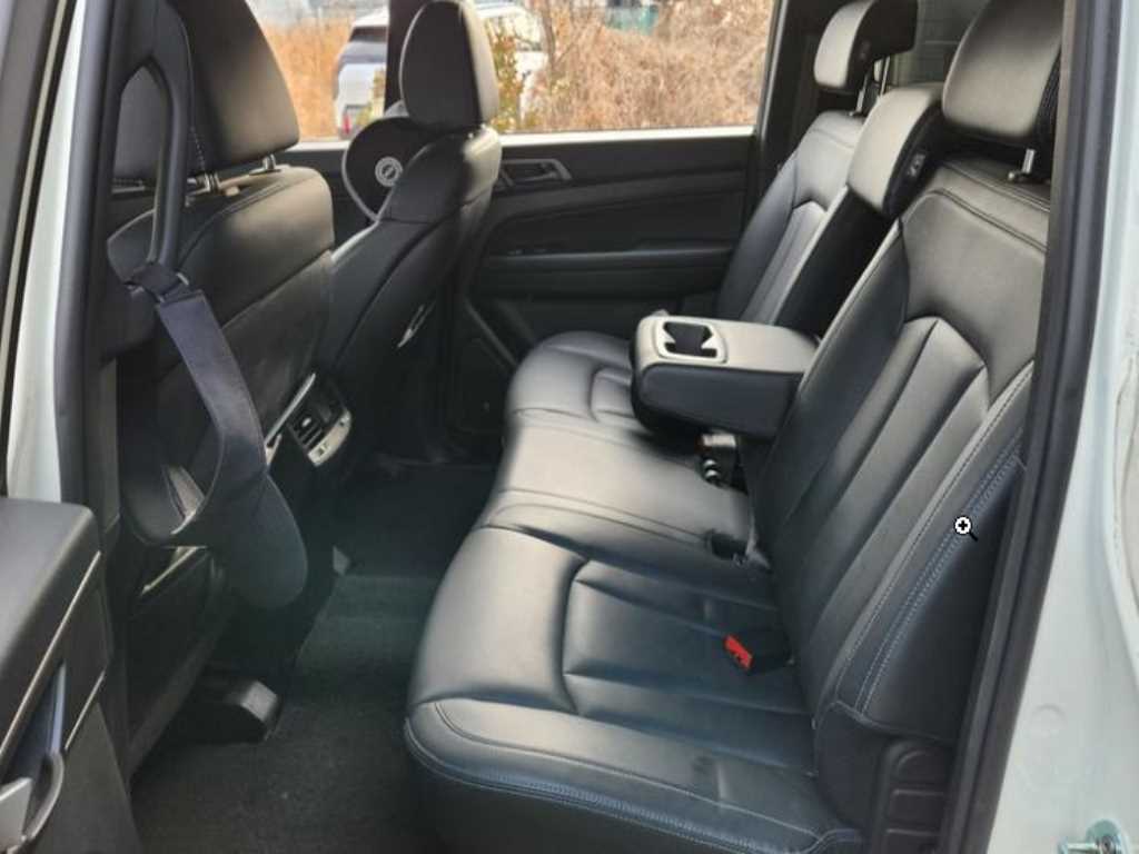 Ssangyong Rexton - Vista 11