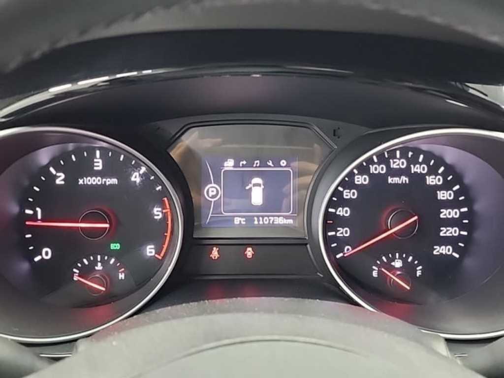 KIA Carnival - Vista 6