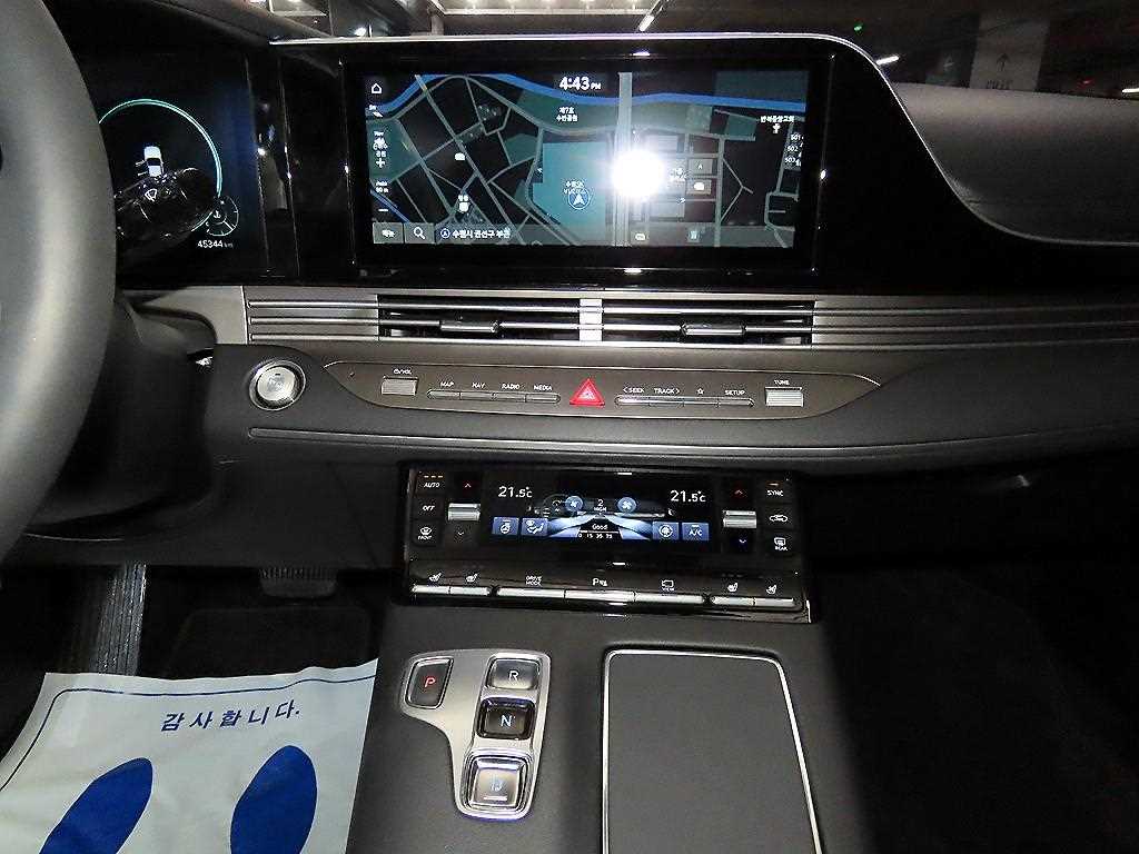 HYUNDAI Grandeur - Vista 11