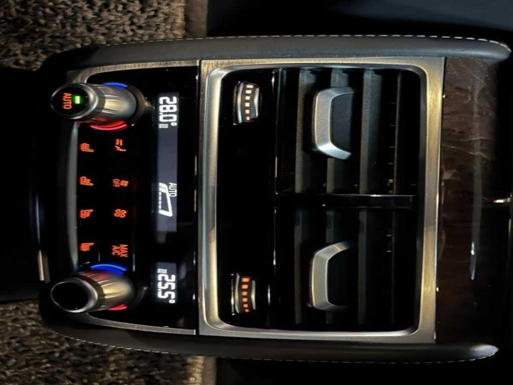 BMW 7 Series - Vista 8