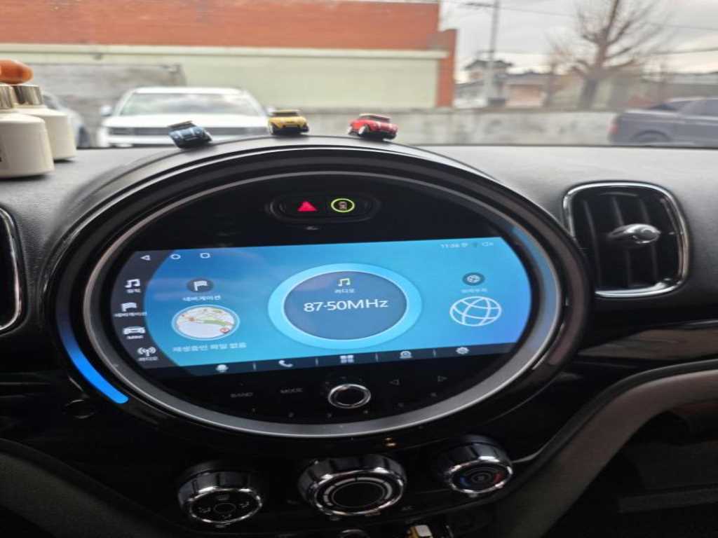 Mini Countryman - Vista 11