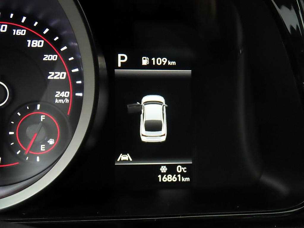 HYUNDAI Avante - Vista 8