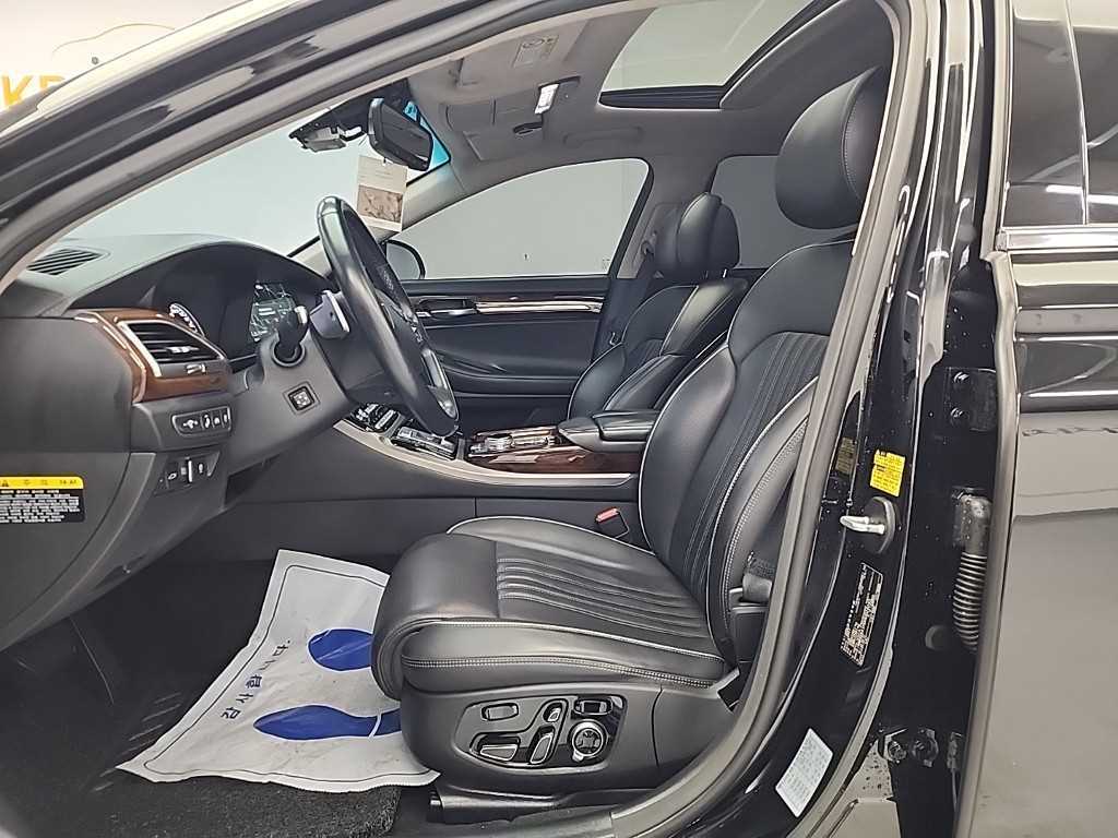 Genesis EQ900 - Vista 11