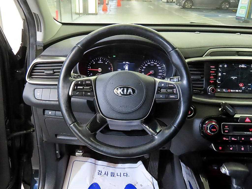 KIA Sorento - Vista 8