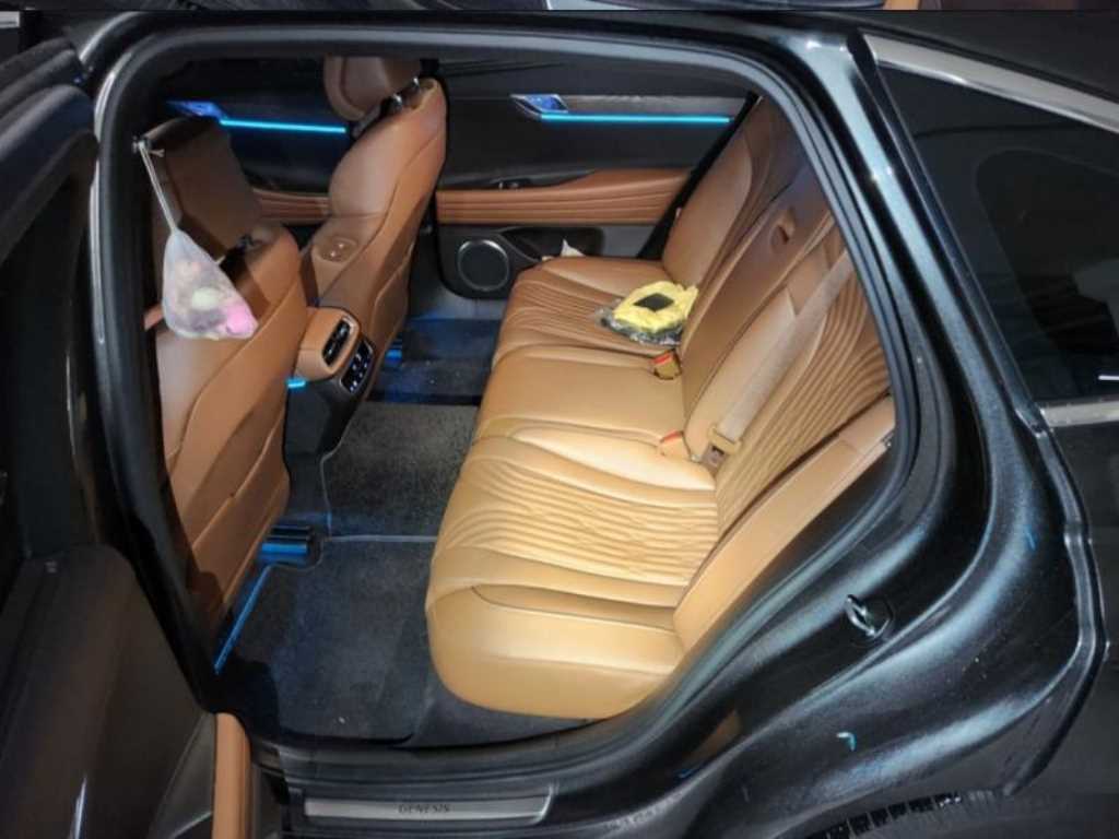 Genesis G80 - Vista 7