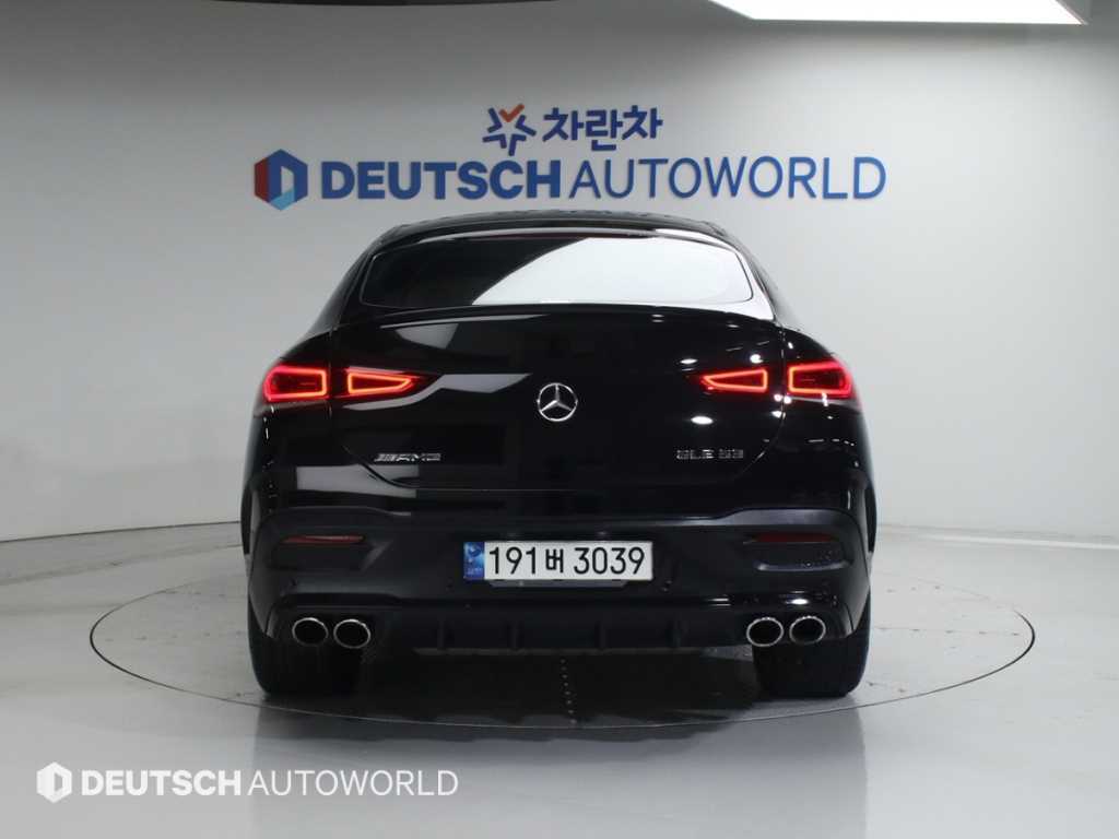 Mercedes Benz GLE Class - Vista 4