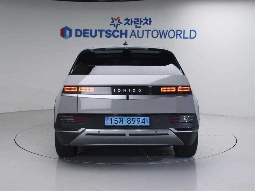 HYUNDAI Ioniq 5 - Vista 4