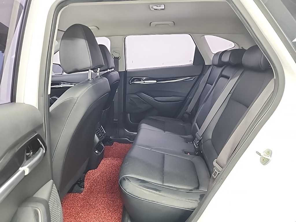 KIA Seltos - Vista 12