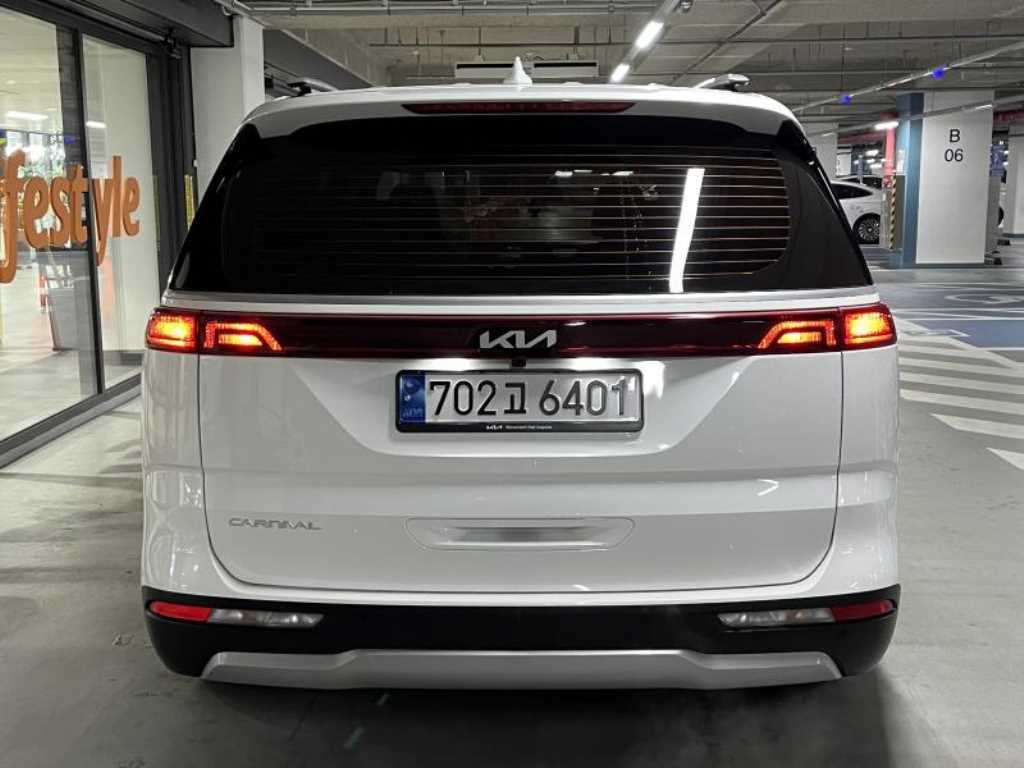 KIA Carnival - Vista 5