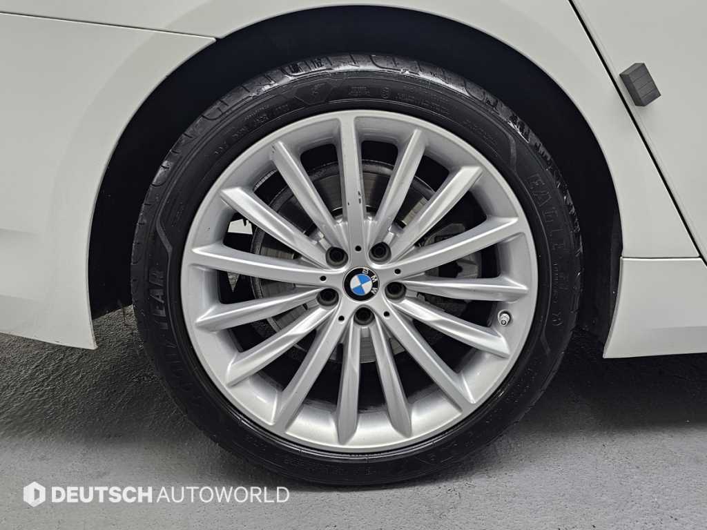 BMW 5 Series - Vista 5