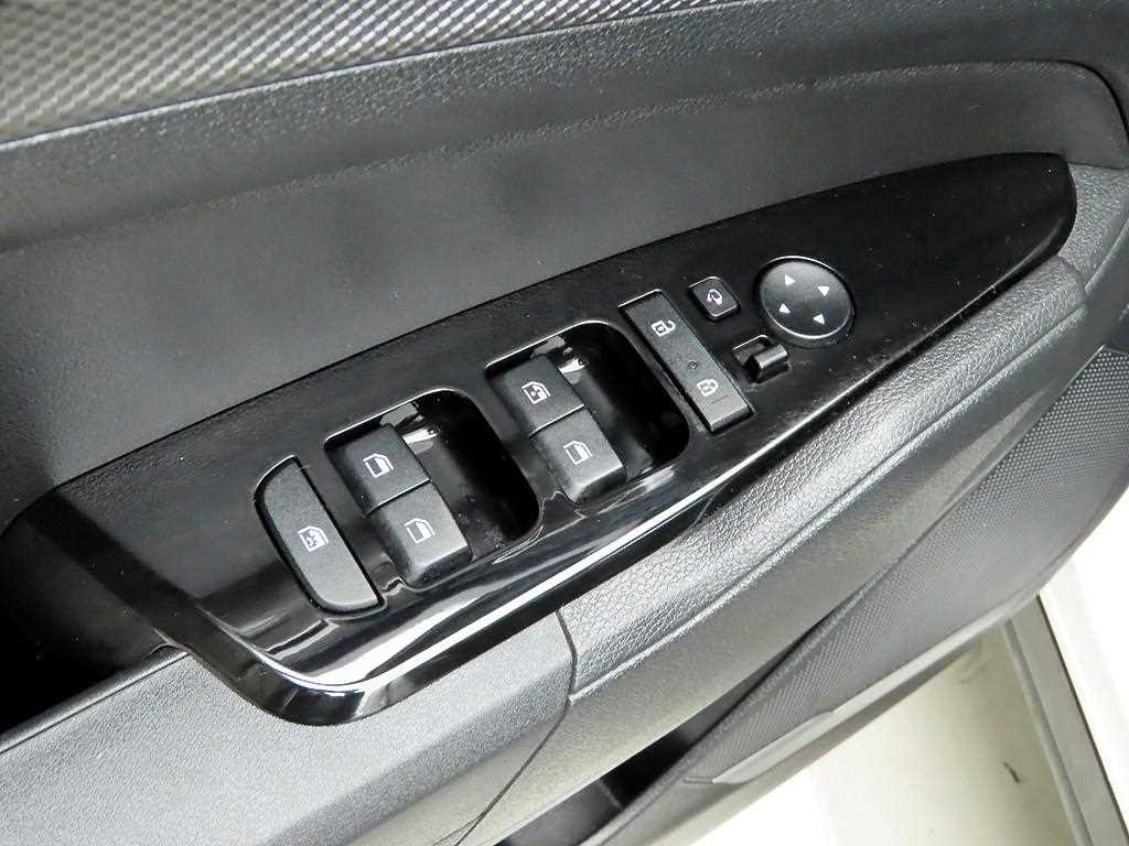 KIA Sportage - Vista 11