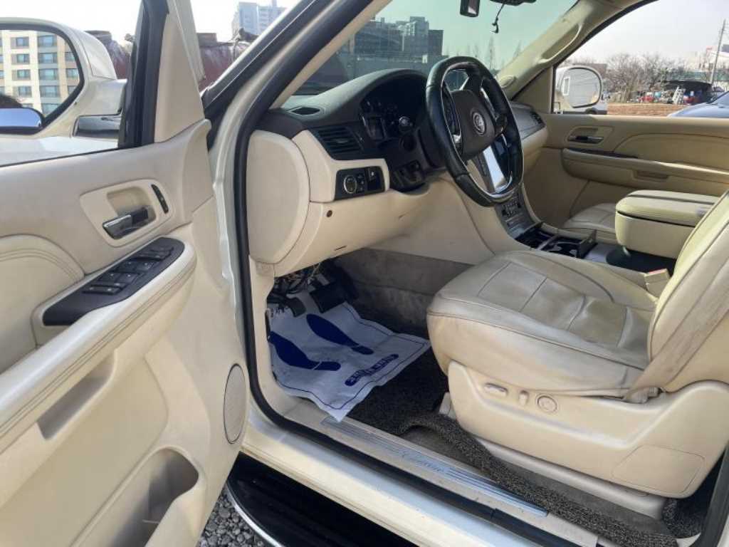 Cadillac Escalade - Vista 9