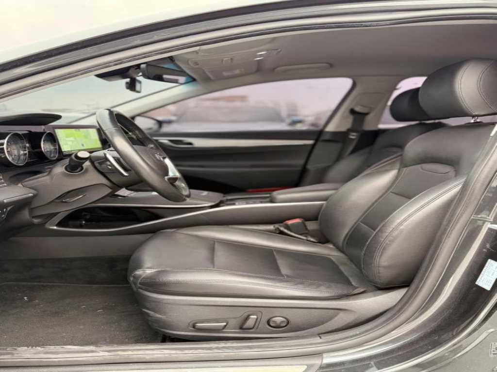 HYUNDAI Grandeur - Vista 7