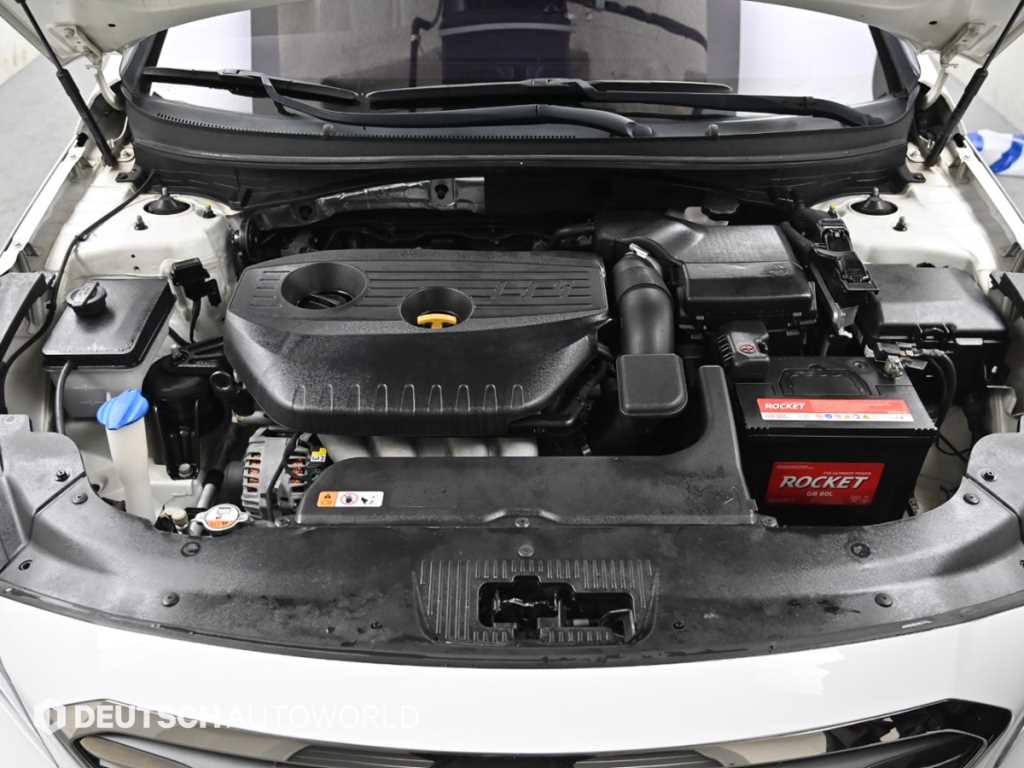 HYUNDAI Sonata - Vista 6