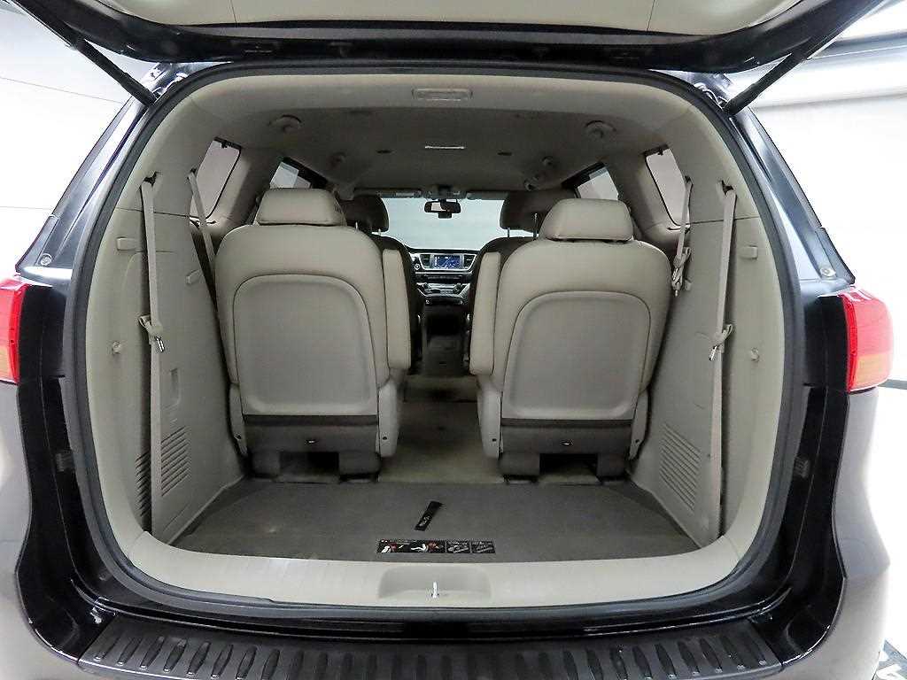 KIA Carnival 2018 - Importación desde Corea - HF Imports Iquique - Foto 18