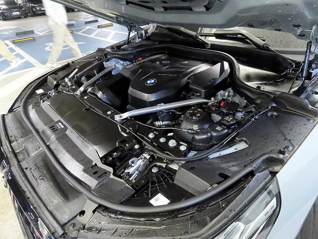 BMW 5 Series 2024 - Importación desde Corea - HF Imports Iquique - Foto 19