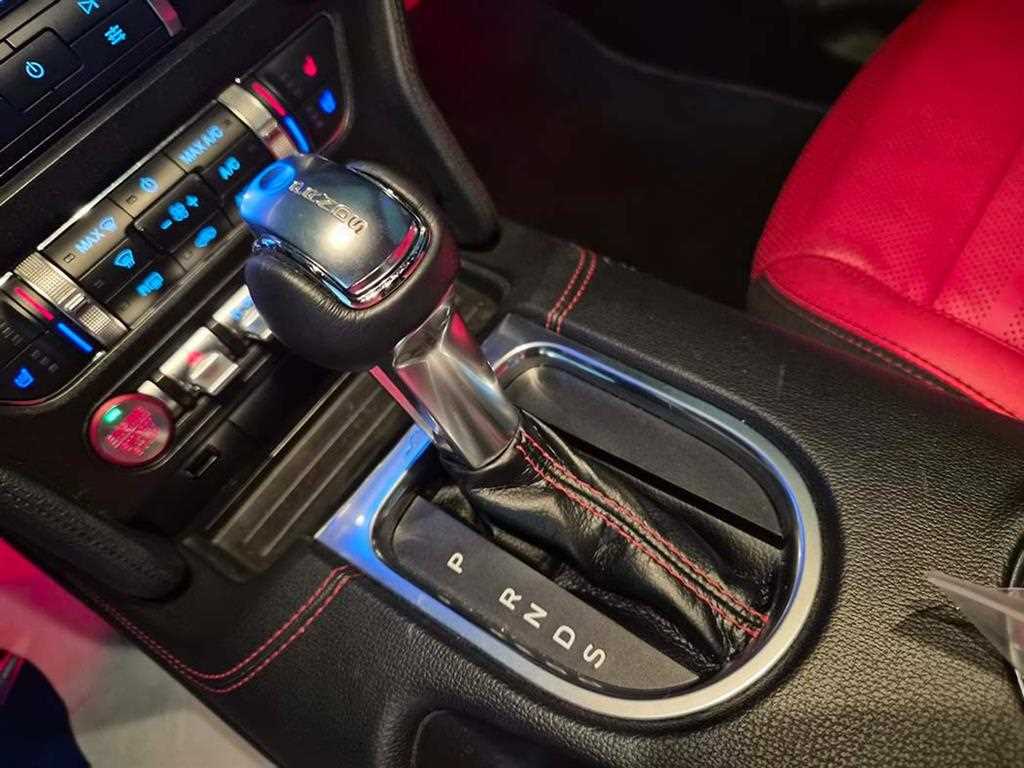 Ford Mustang - Vista 11