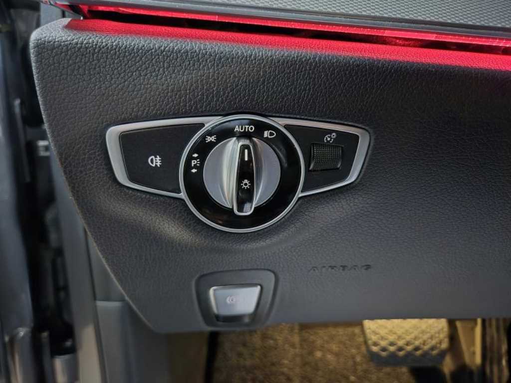 Mercedes Benz E class - Vista 11