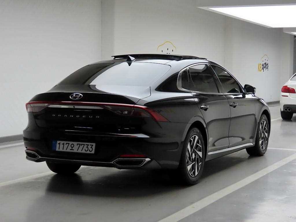 HYUNDAI Grandeur - Vista 4