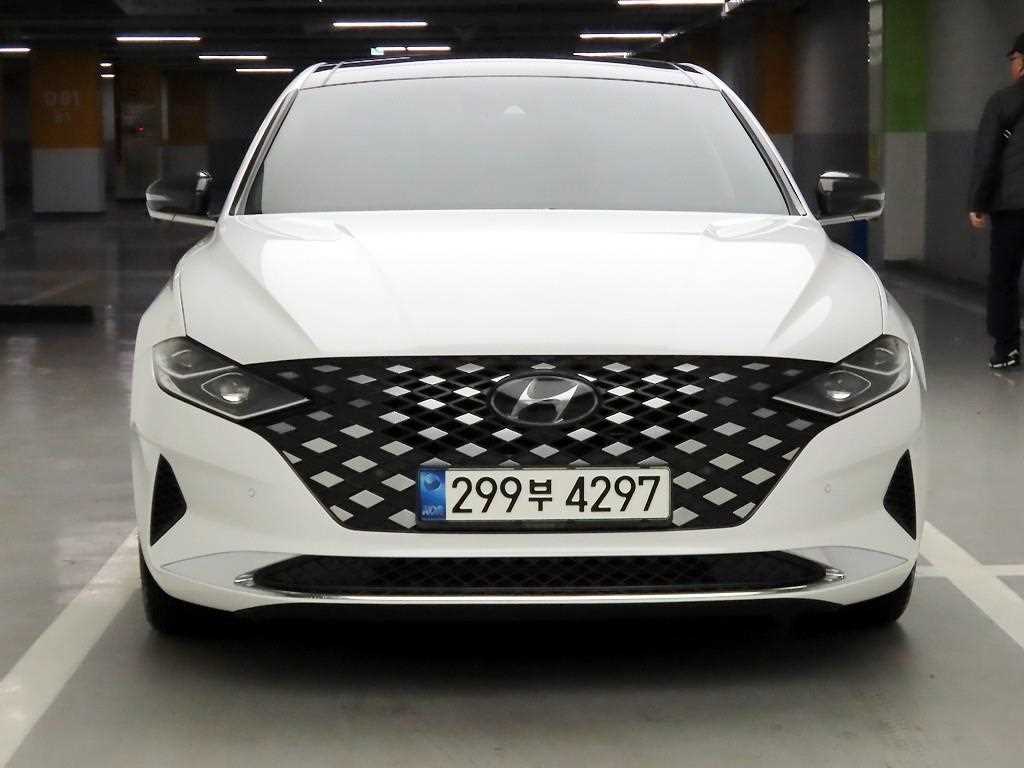 HYUNDAI Grandeur - Vista 2