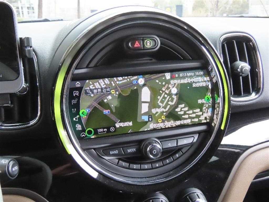 Mini Countryman - Vista 8