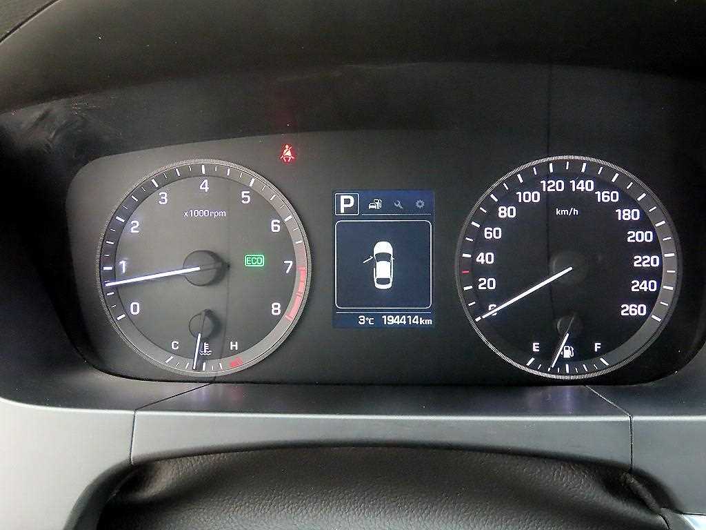 HYUNDAI Sonata - Vista 9