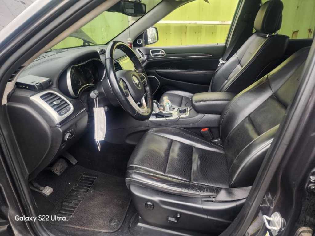 Jeep Cherokee - Vista 5