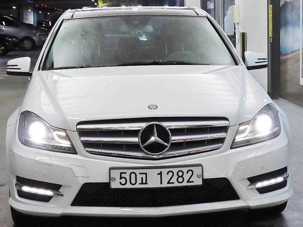 Mercedes Benz C Class - Vista 2